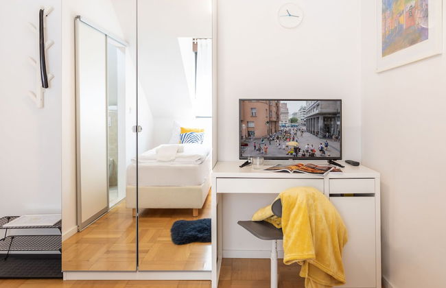 Newly Refurbished Studio Near City Center - Foto 2