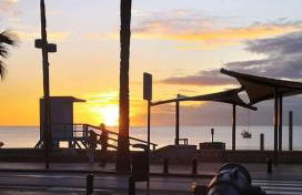 Luxury beachfront apartment with pool, sauna, fitness and gym in province Malaga, Andalusia - Photo 35