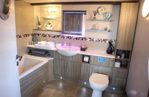 The Dairy, Yealand Redmayne in a rural setting, bring your dogs and horse - Photo 16