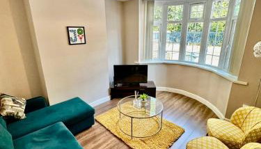 Cozy 3-bed house ideal for families and contractors with Netflix 7 miles for Birmingham City Centre - Foto 3