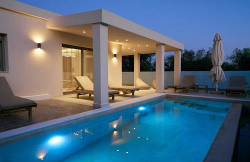 Villa Asimina, A Sensory Escape With Heated Pool by MindYourVilla - Foto 1