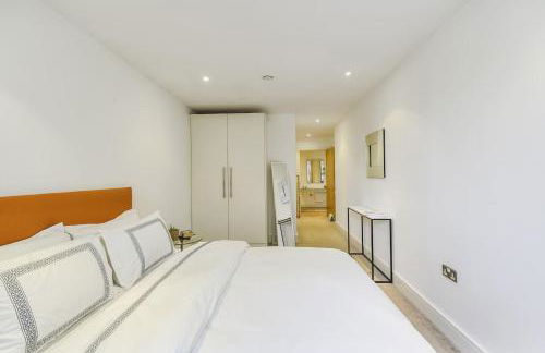 Elegant 2-Bedroom Apartment with Balcony - Foto 7