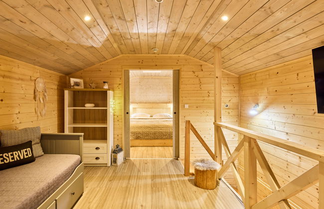 Luxe Timber Lodge & Yoga Loft - Photo 24