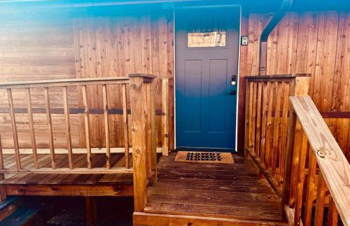 Golden Hour Getaway - Photo 6