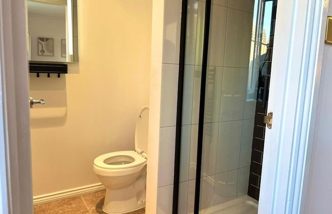 Newly-built Studio Near Laindon Station - Foto 4