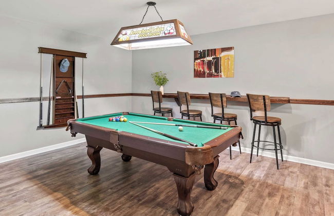 Tavern at the Woods by Avantstay Lakefront Views, Hot Tub, Firepit, Game Room - Foto 5