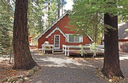 Woodland Chalet - 2 miles from Beach Access - Foto 25