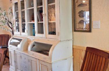 C21, Three bedroom, three bath log-sided, luxury Harbor North cottage with hot tub cottage - Foto 11