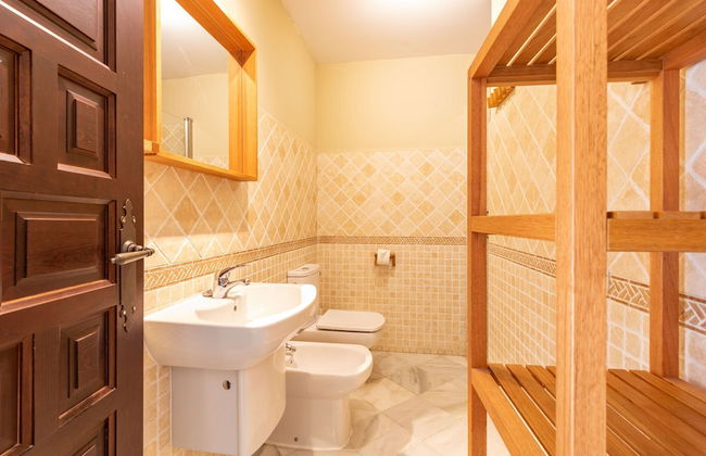 Puerta San Esteban - Photo 41