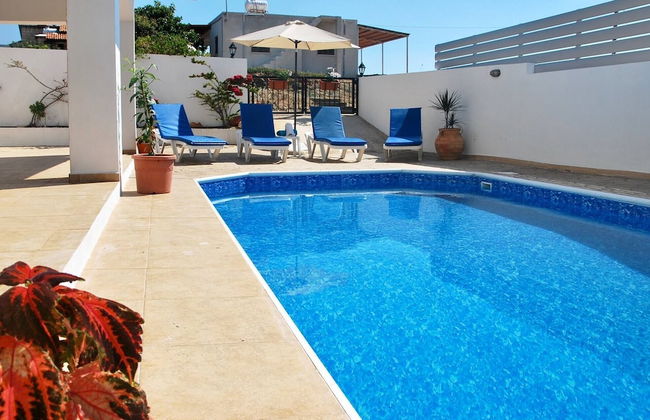 Villa Only 50m To The Sea, Sleeps 12, Polis - Foto 38