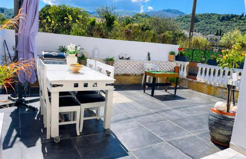Donna's Luxury home in Kassiopi with Pool 300m to Sea - Photo 22