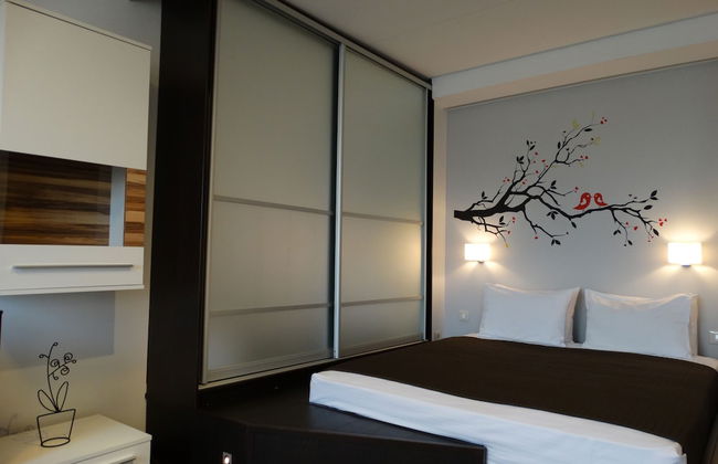 Inndays Arkhitektora Vlasova 39 - Foto 1