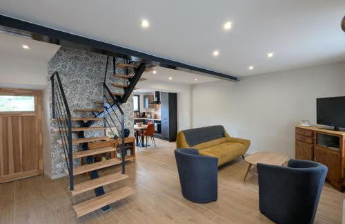 Maison rénovée avec terrasse et balcon à Polignac - FR-1-582-539 - Foto 3