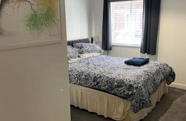 Large 2 bedroom apartment, 4 beds one 1 en-suite, Free parking Nr Chelt Elmore and Quays - Foto 32