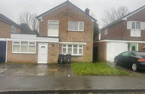 4 Bedroom House - Sleeps 6 - Garden Bbq Parking - Foto 19