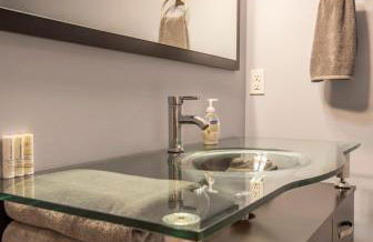 Hoosier Happiness Townhouse - 2 King Size Bedroom Suites - Foto 22