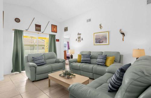 Upstay - Games & Private Pool Family Home - Photo 11