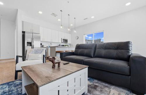 Luxury Lil' Italy 2BR, Sleeps 6 Free, Parking Gym - Foto 6