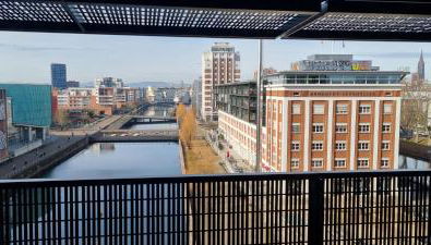 BEL APPARTEMENT MODERNE avec TERRASSE AC CLIMATISATION PARKING with additionnal fees - Foto 3