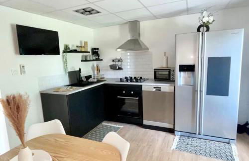 Logement jacuzzi privatif 5km du centre ville - Foto 8