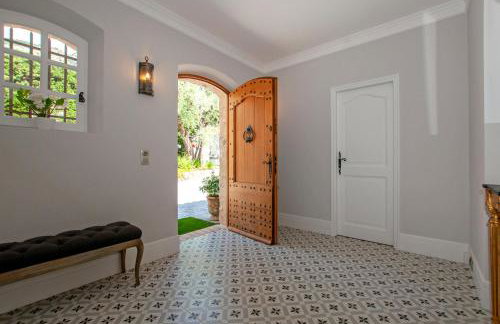 Charm, luxury, stunning views, villa with pool - Foto 56