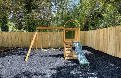 Comfy Home with Playground near Ft Benning! - Foto 6