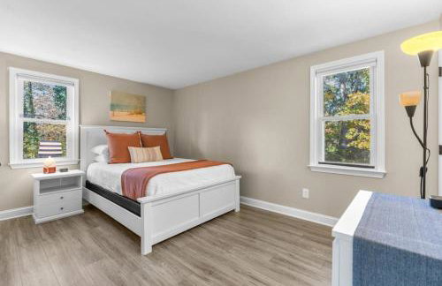 Cozy Spacious Home Walk to the Beach and 1 Mile to Downtown Hyannis - Photo 22