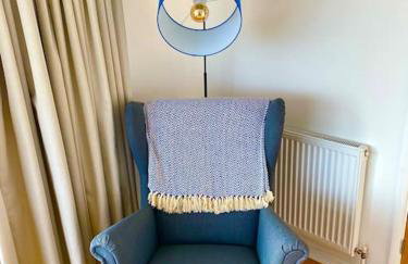 Spacious home with panoramic sea view, free parking EV & large garden - Photo 31