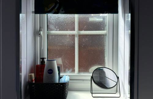 Home away Tamworth Staffordshire 4 Bedroom 3 Bathroom - Semi Detached House - Foto 59