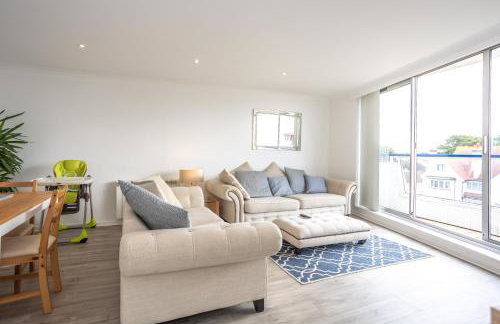 Stunning 2 bed Seaside Apartment With Sea Views - Foto 74