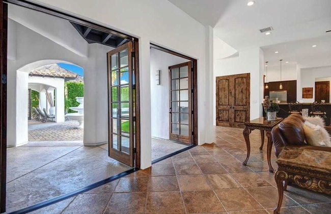 Villa Toscana by Avantstay Palatial Villa With Spa, Pool, Theater & Game Room! Permit#4769 - Foto 24