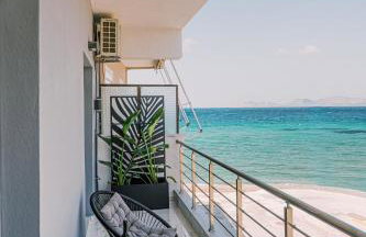 BLACK & WHITE SeaSide House - Foto 24