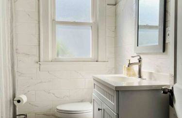 The Chic Shack / Centrally Located 2BR/1BA Home - Foto 16