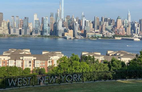 Group Getaway of West New York - Foto 21