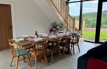 Threshing Barn- Modern 5 Bed, 10 person, Barn Conversion in a Rural Location with Great Access - Foto 6