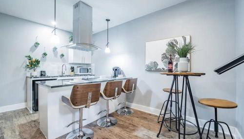 Luxury w/SoakTub* King with 3BR - Foto 5