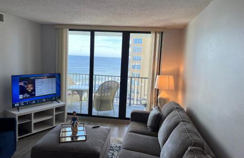 Coastal Condo on the beach at Ocean Trillium #501 - Foto 8