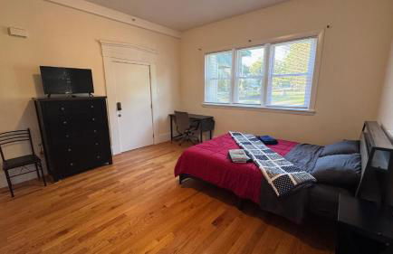 Updated 1BR, 1st floor, near T, free parking - Foto 2