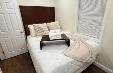 Spacious 5 bedroom single family home sleeps 12 with driveway near DC - Foto 3