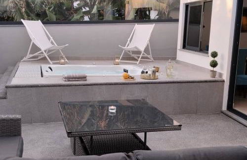 Sunset Avenue for couple w/ jacuzzi spa hot water - Foto 28