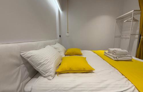 Studio 8 black & Yellow Urban Apartment City Center - Foto 23