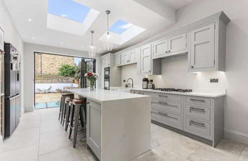 Large Modern Family Wandsworth Home - Sleeps 12 - Foto 1