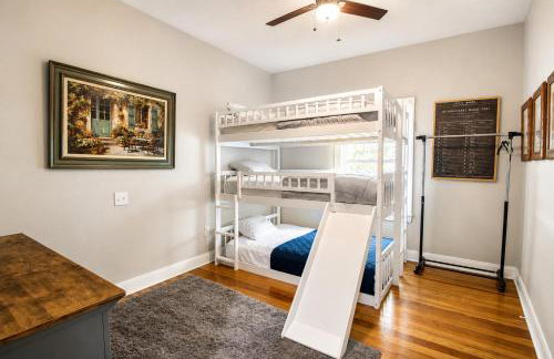 Dog-friendly home with large patio, W/D & central AC - Foto 56