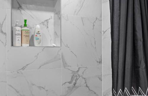 NFL Game-Day Base South Side near Acrisure - Foto 48