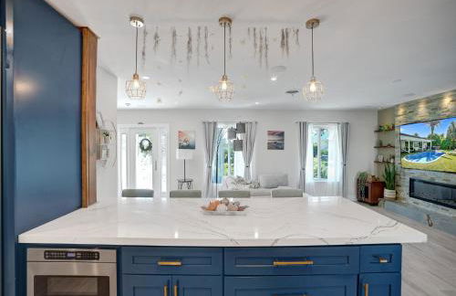 Amazing 5 bed house w pool, jacuzzi and your own boat - Foto 32