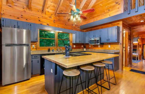 Downward Dog Lodge - Mountain Yoga Retreat, Hot Tub & Pet-Friendly Escape - Foto 11