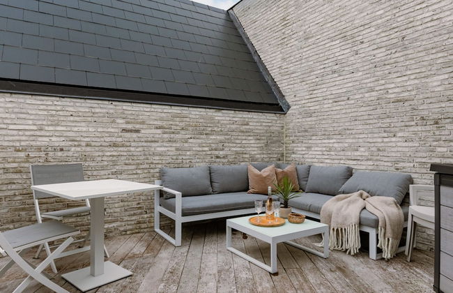 Spacious Top-flour Apartment With Private Parking - Foto 7