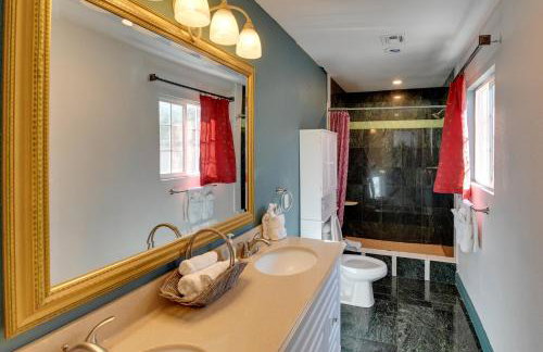 Elegant Home with Pool Table 3 Mi to Vegas Strip! - Foto 23