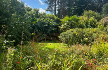 Lofthouse - secluded quirky cottage with sea views! - Photo 61