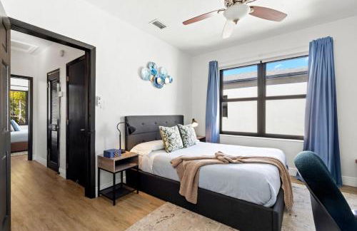 Cozy 2BR Next to Design District & Free Parking - Photo 24